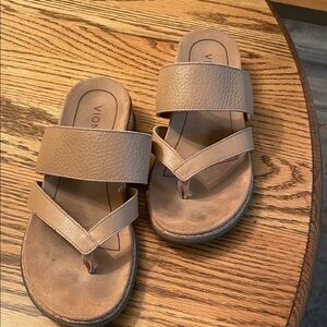 Vionic Tan Women's Sandals